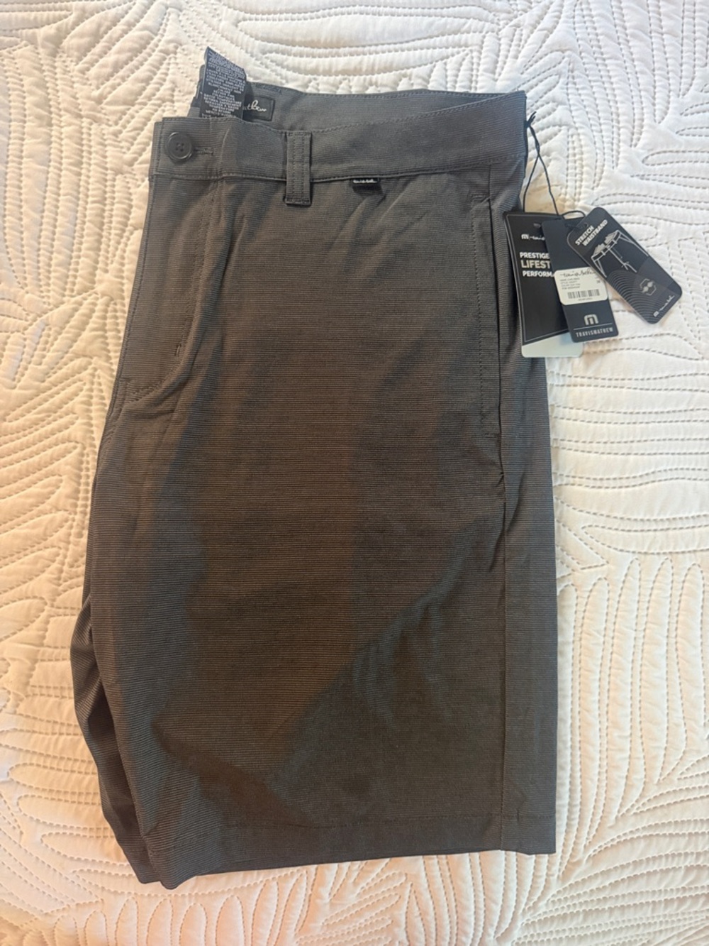 Travis Mathew Men's Flat-Front Shorts — Dark Gray